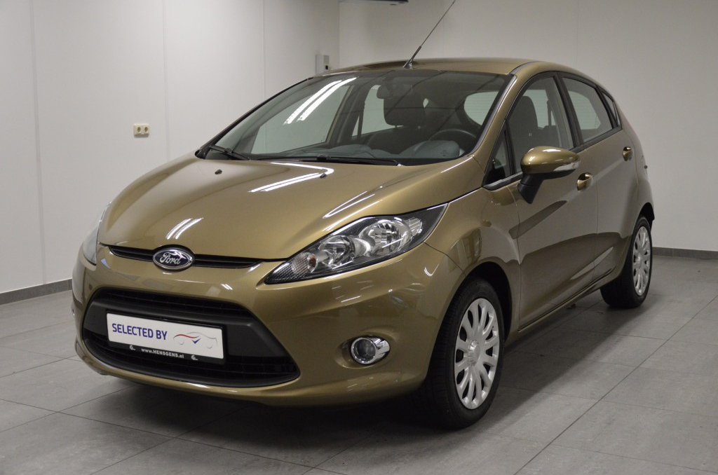 BMW 5 Serie 520 520i High Executive | LEDER | GR.NAVI | XENON | DEALERONDERHOUDEN 21114960-0.jpg | STIICK